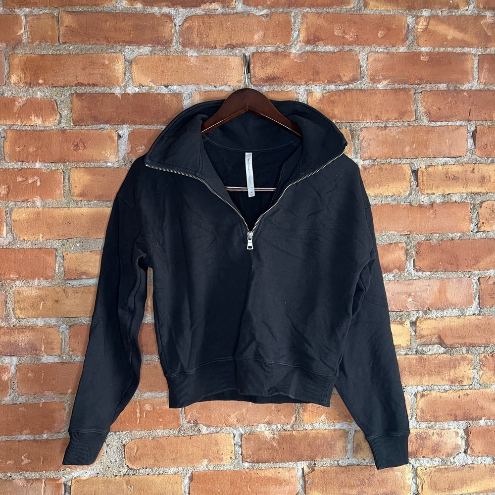 Group by Babaton Half Zip + Black + Extra Small